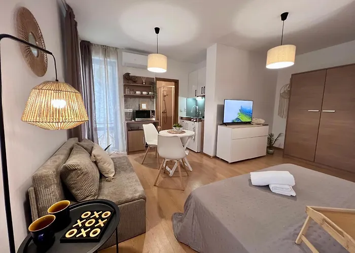 Excelsior Romantic 50m To The サニービーチ