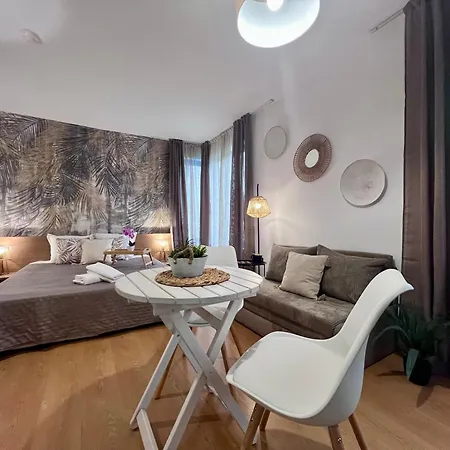 Apartment Excelsior Romantic 50m To The